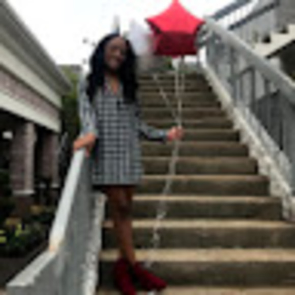 Meet your Posher, Kaylee - Picture 1 of 1